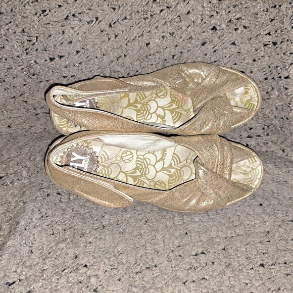FLY LONDON-Yakin-Glitter Gold Wedge Sandals-Leather-Sz 38/7.5-Excellent - Picture 6 of 7